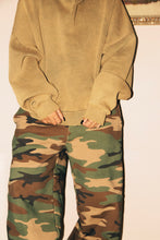 Load image into Gallery viewer, ''CAMOUFLAGE SWEATPANTS''
